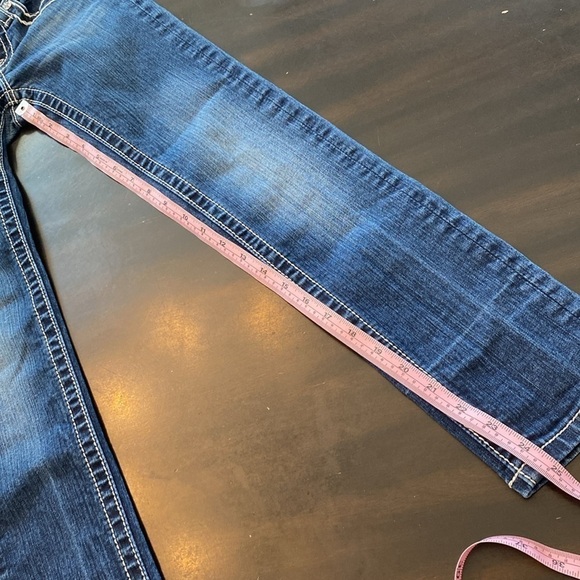Miss Me Girl Jeans size 8 Denim with Rhinestones on Back Pockets Great Condition - Picture 9 of 10